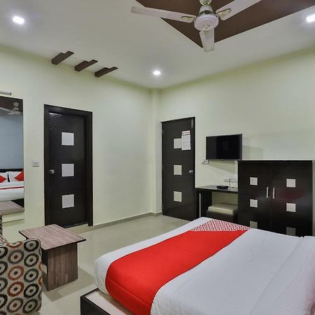 Oyo Flagship 19003 Hotel Rudra Mahal Ahmedabad Exterior photo