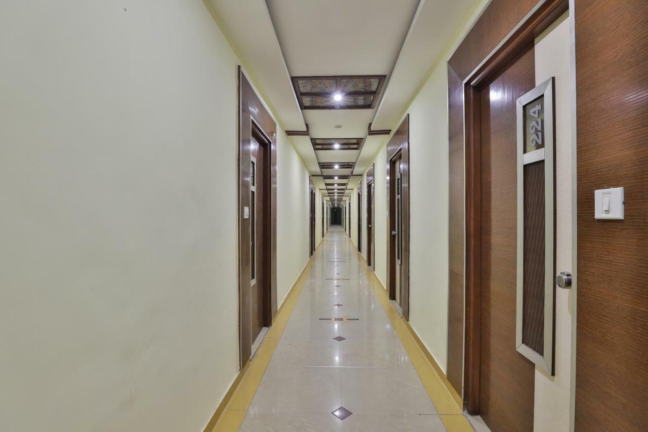 Oyo Flagship 19003 Hotel Rudra Mahal Ahmedabad Exterior photo